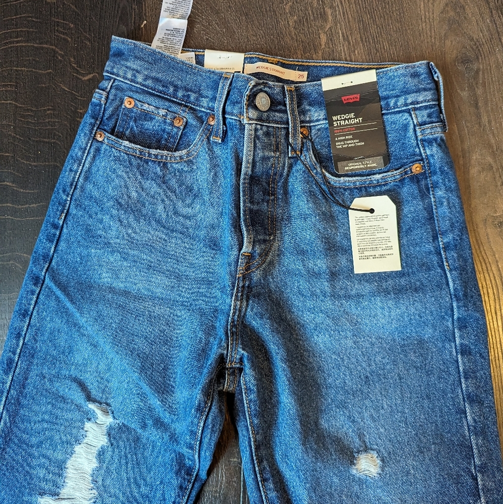 Levi's Wedgie Straight